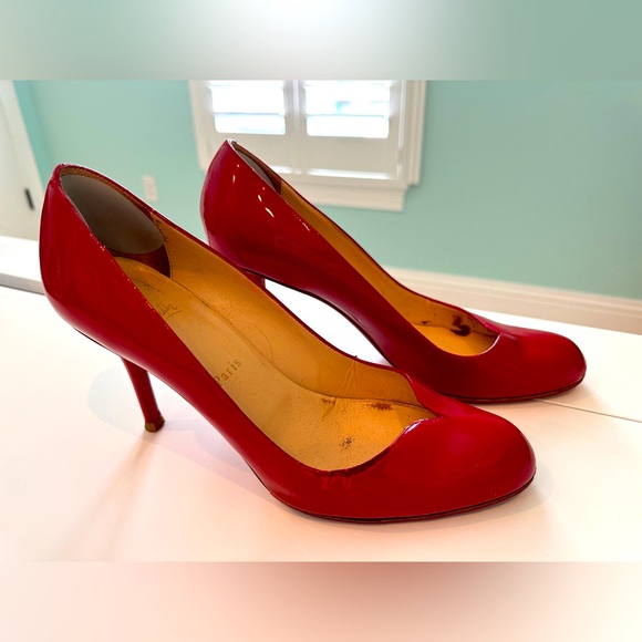 Authentic Christian Louboutin Red Patent 85M Leather Pumps - Size 40.5 - Picture 2 of 6